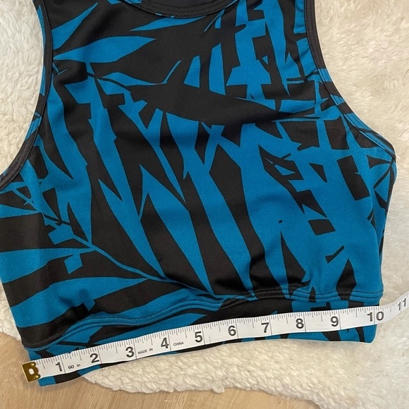 K-DEER Athletic Work Out Crop Top - Picture 6 of 8